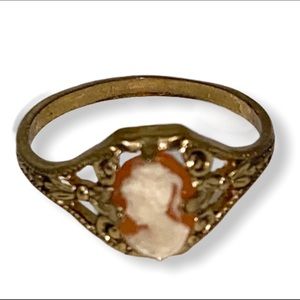 Dainty Vintage Costume Cameo Ring